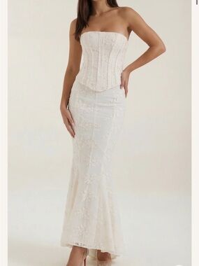 House of CB Cream Strapless Lace Corset Mermaid Gown